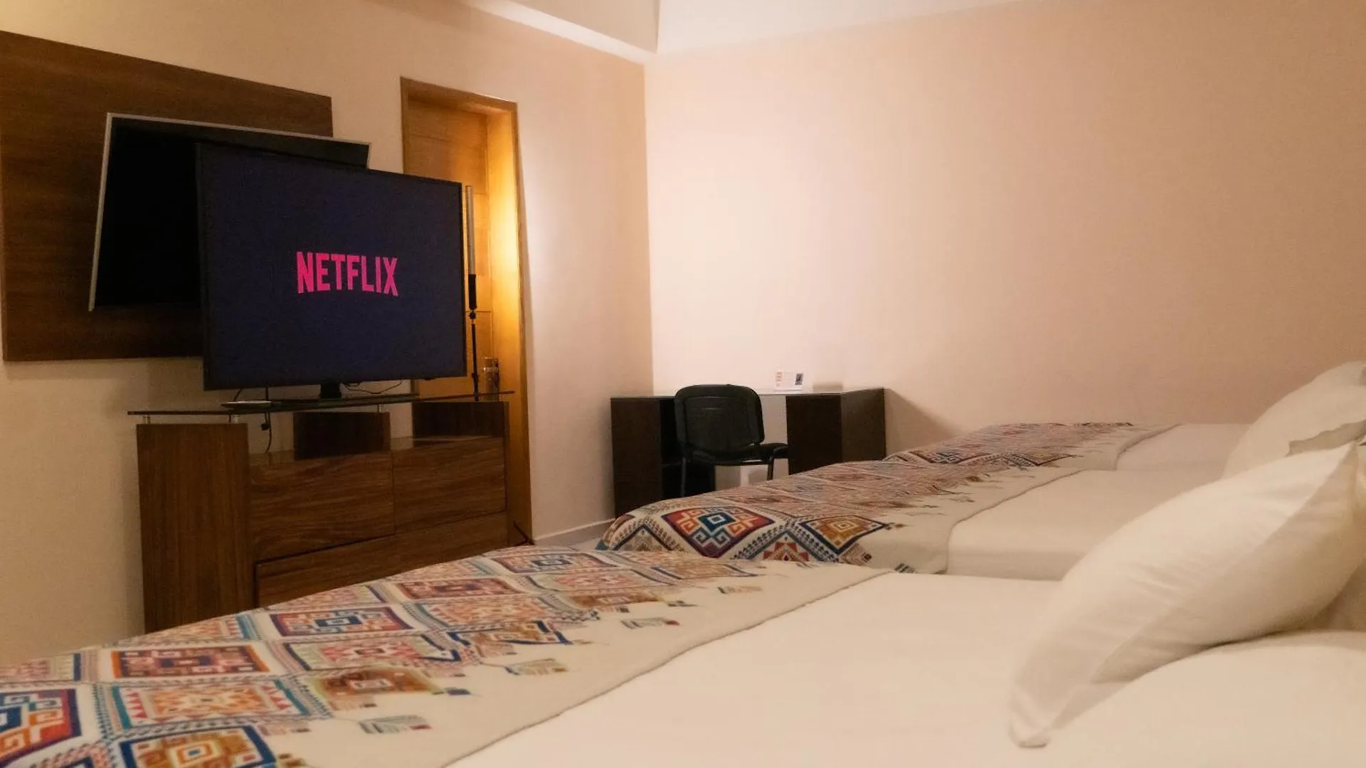 Aparthotel Infinity Suites Triple Room 211 Cancun