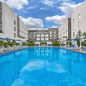 Hotell Express By Marriott Aeropuerto Riviera, Cancún
