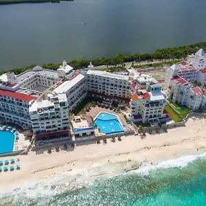 “magic Sunrise At Cancun” Aparthotel