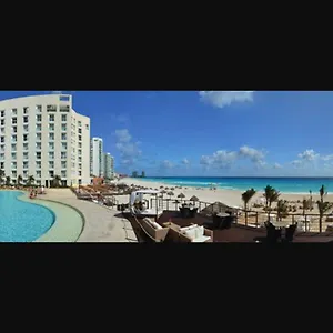 Semesteranläggning (resort) Sunset Royal, Cancún